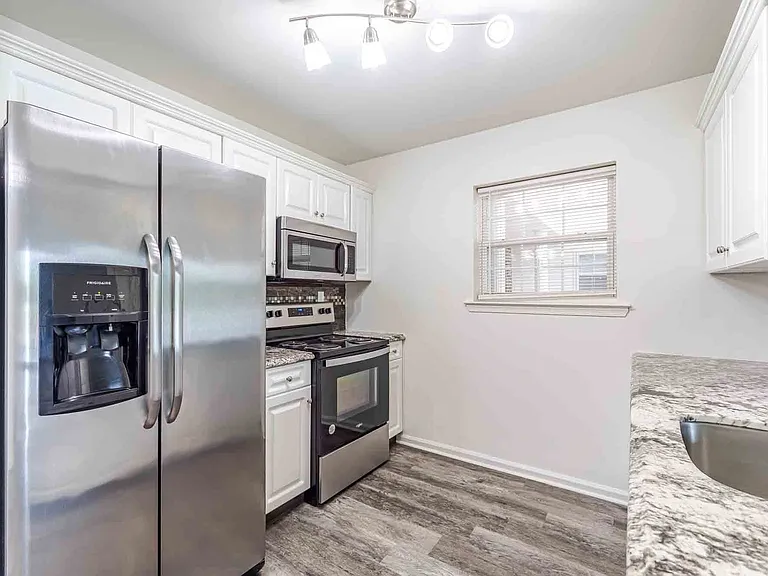 Abrams Run Apartment Homes — Photo 3
