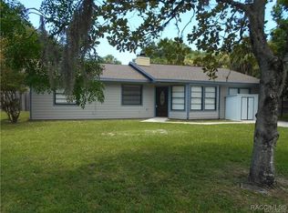 534 N Country Club Dr, Crystal River, FL 34429