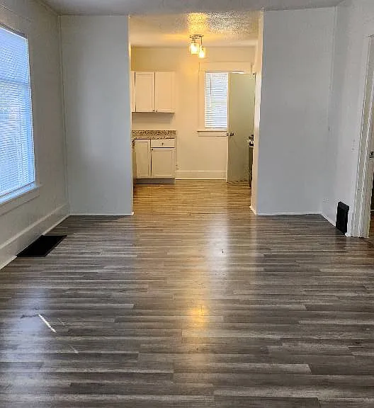 3133 2nd Ave — Photo 3