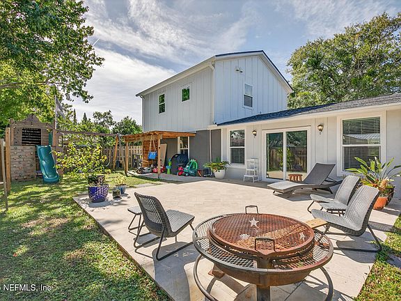 5th image of 214 DELTONA Boulevard