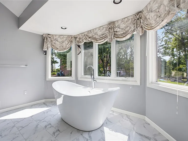 2501 Birchwood Ct — Photo 17