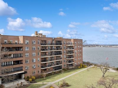 16241 Powells Cove Blvd, Whitestone, NY, 11357