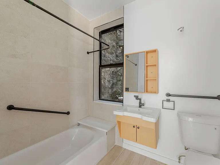 2111 Regent Pl #1F — Photo 6