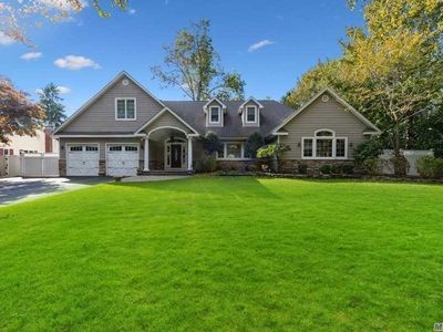 81 Derby Ave, Greenlawn, NY, 11740