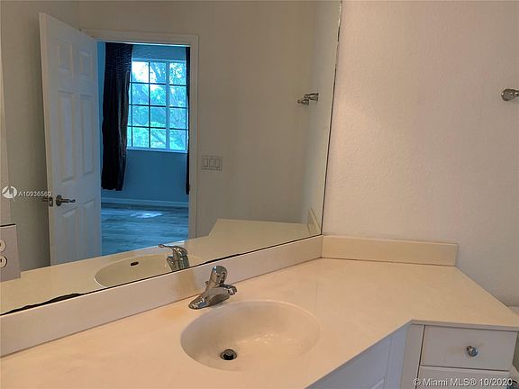 3rd image of 2001 Marsh Harbor Dr #414