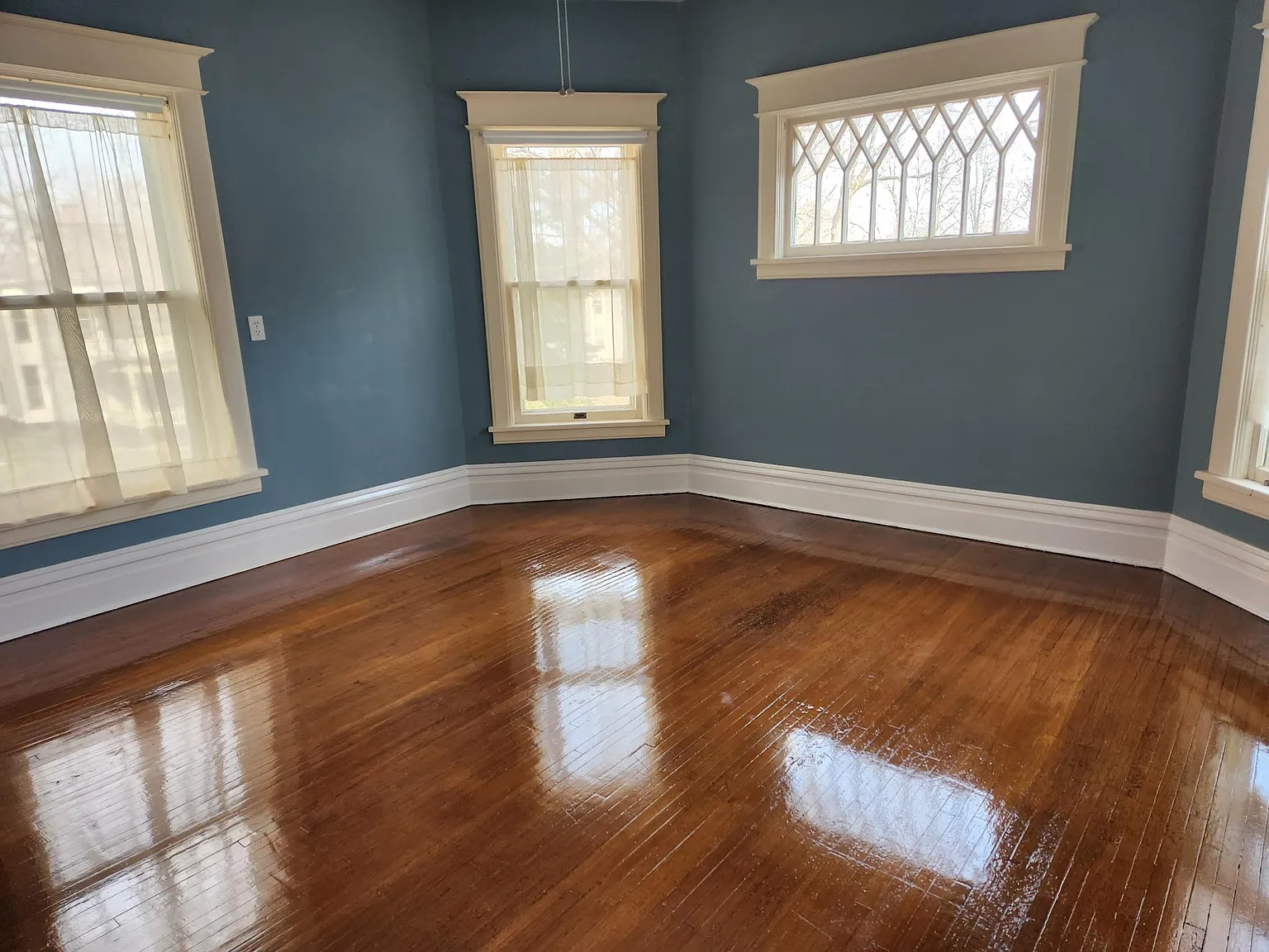 2 bed, 1260 sqft, $1,350 — Photo 2