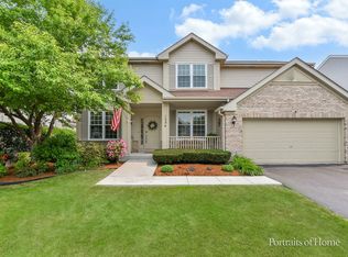 1534 Hartsburg Ln, North Aurora, IL 60542