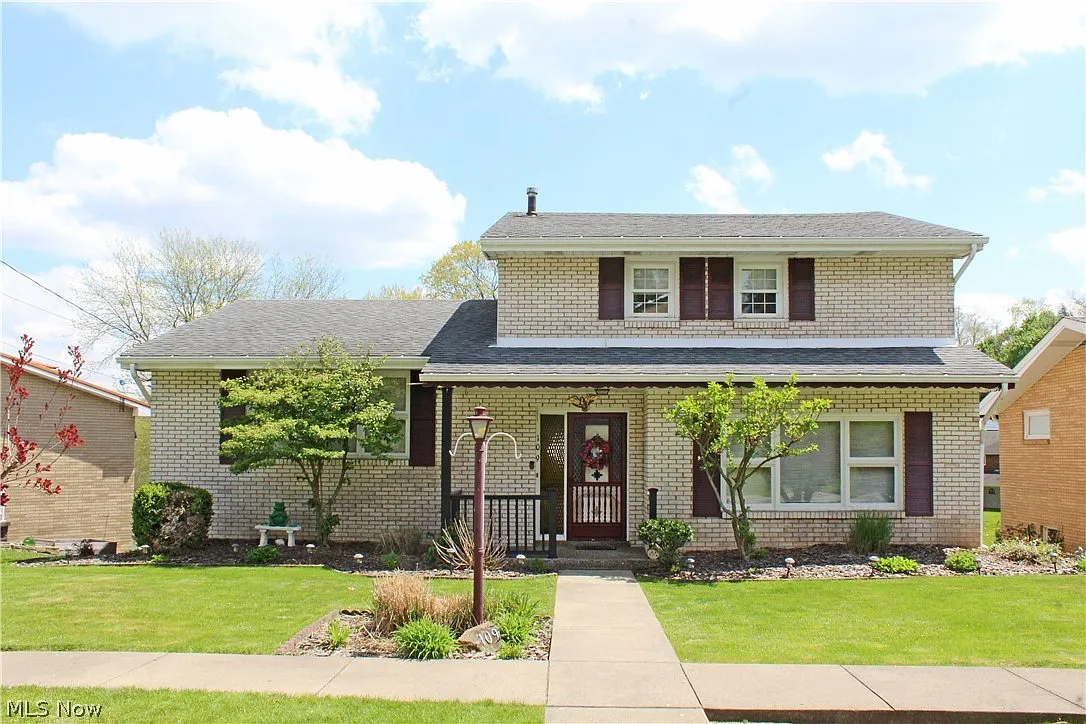 109 Sherwood Dr photo 1