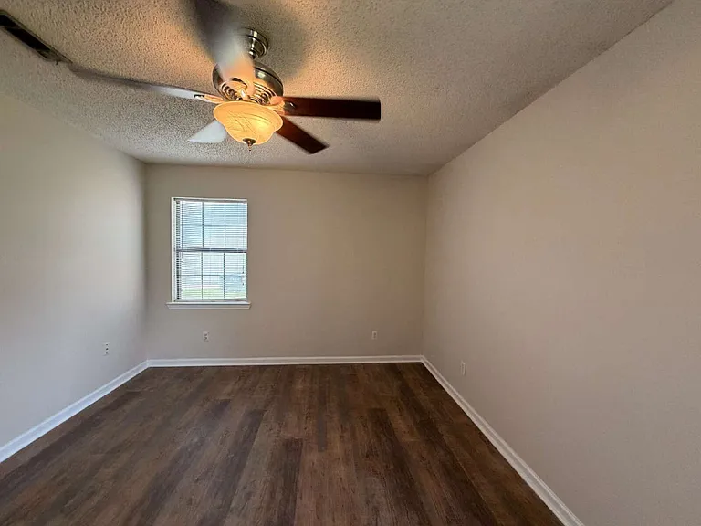 2312 Creekwood Dr — Photo 7
