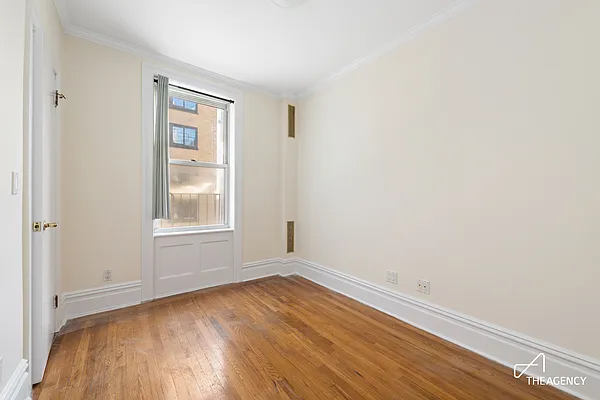 Rented by The Agency | media 4