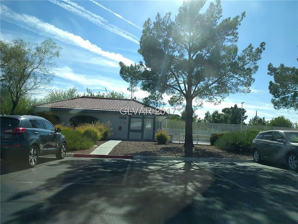 2nd image of 929 Willow Tree Dr