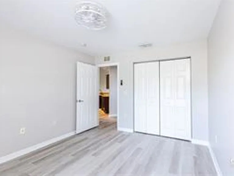 5308 Bowline Ct — Photo 18