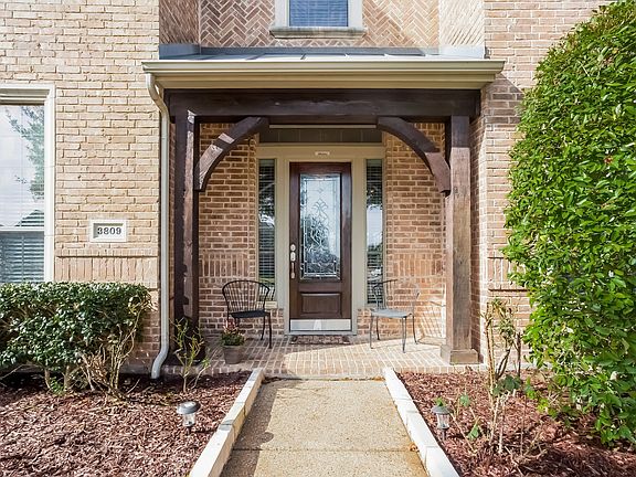 2nd image of 3809 Crestfield Ct
