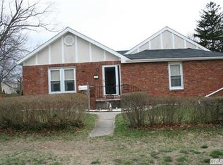172 Cedar Ave, Patchogue, NY 11772