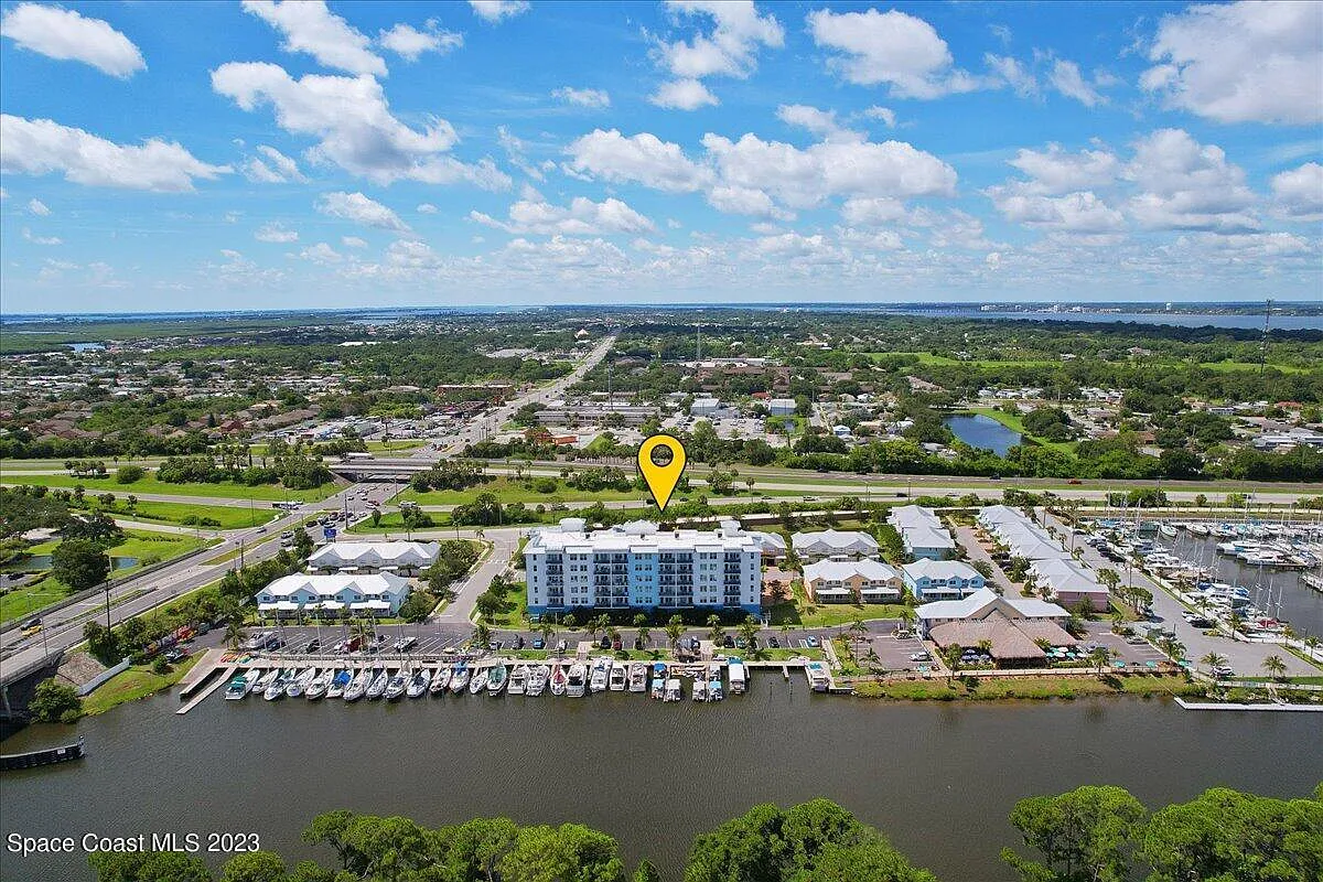 3 bed, 2.0 bath, 1266 sqft, $3,750 — Photo 1