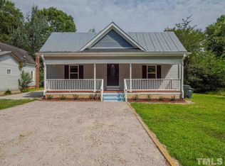 208 W Oak St, Zebulon, NC 27597