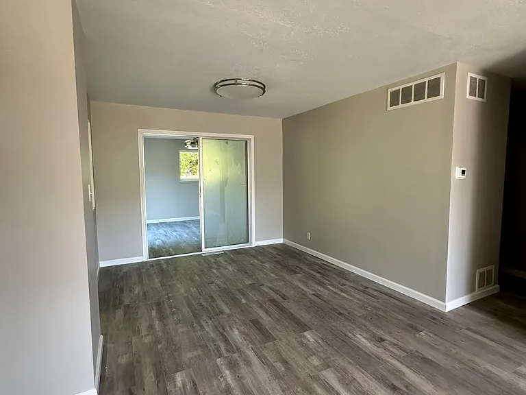 1109 Ranchland Dr — Photo 6