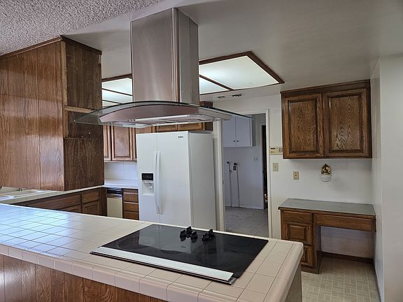 5th image of 1304 S Montezuma Way