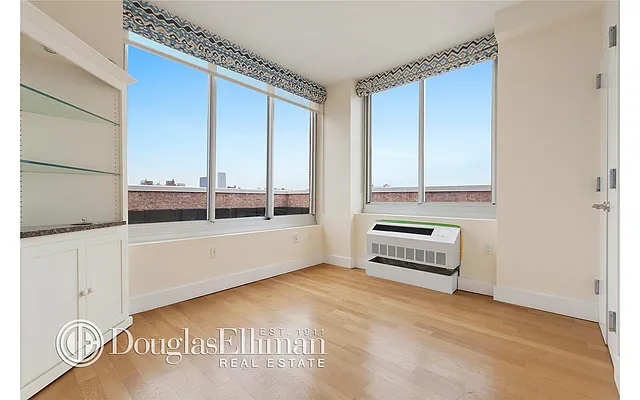 Rented by Douglas Elliman | media 21