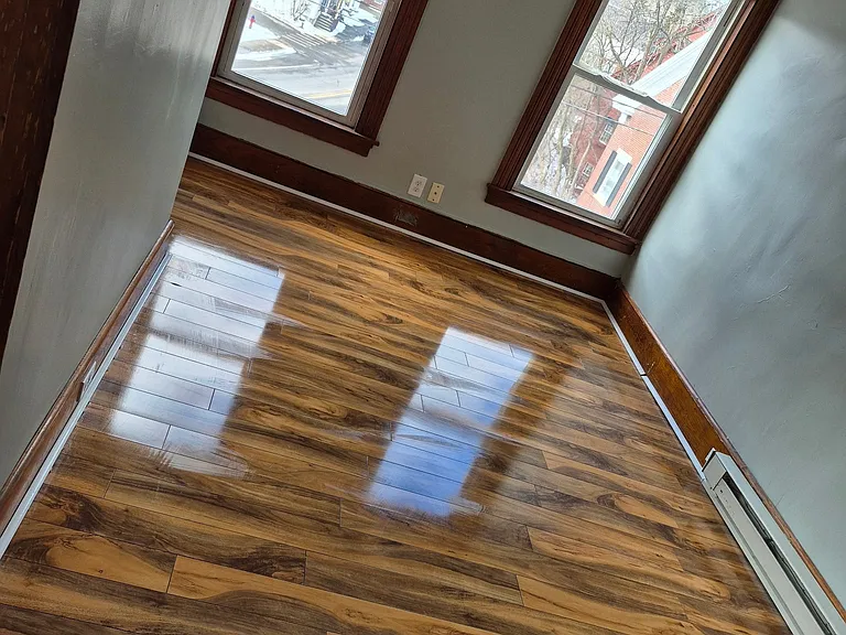 4 Thompson St #3 — Photo 7