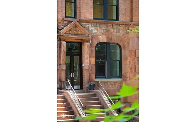Rented by Douglas Elliman | media 36