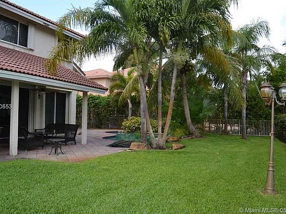 4th image of 17265 SW 13th St
