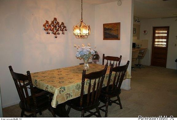 5th image of 613 Desoto Ln