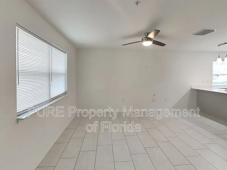 710 NE 4th St #101 — Photo 4