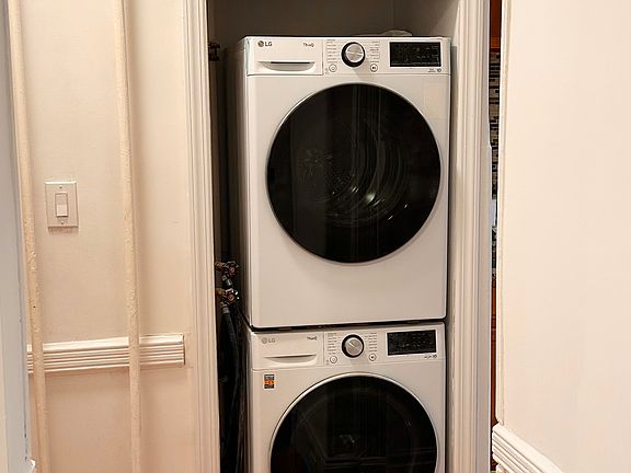 5th image of 337 Weirfield St #1