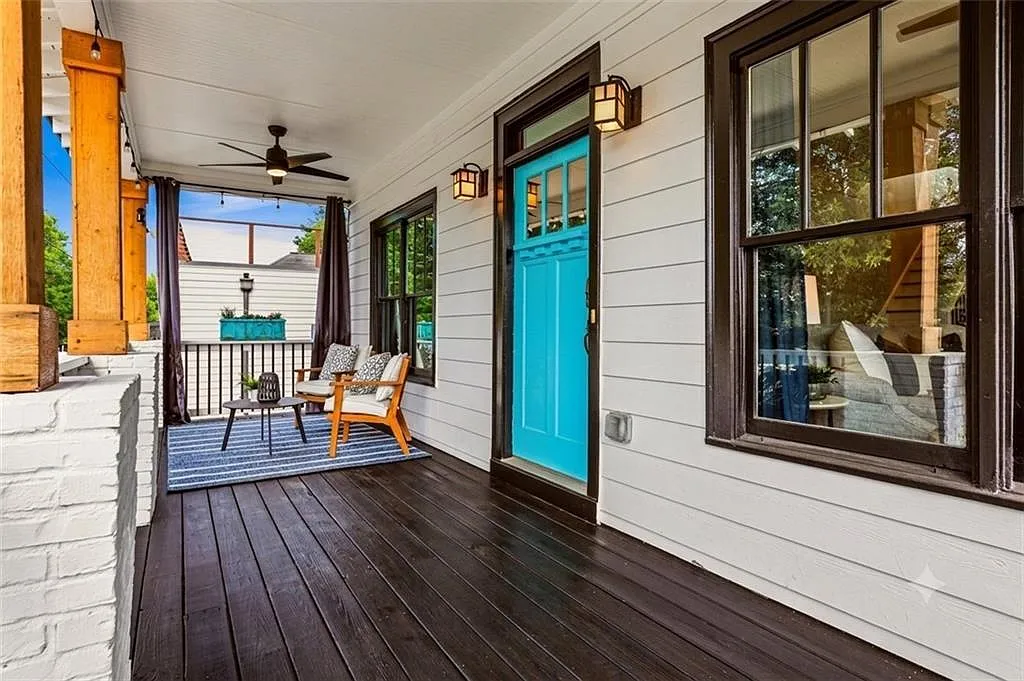 3 bed, 2.0 bath, 1859 sqft, $3,900 — Photo 2