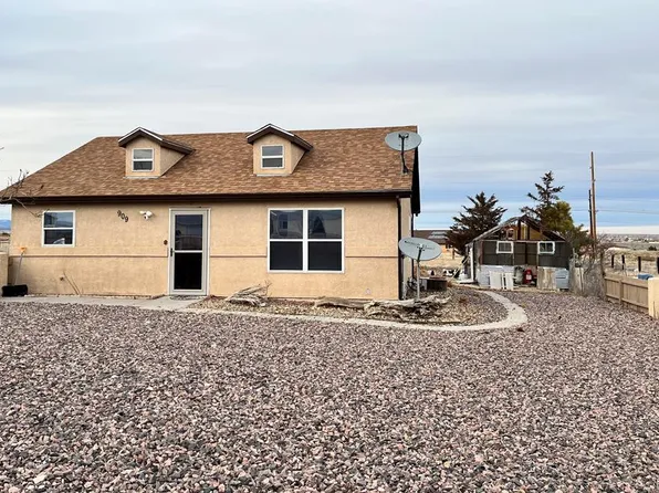 909 E Waverly Dr, Pueblo West, CO 81007