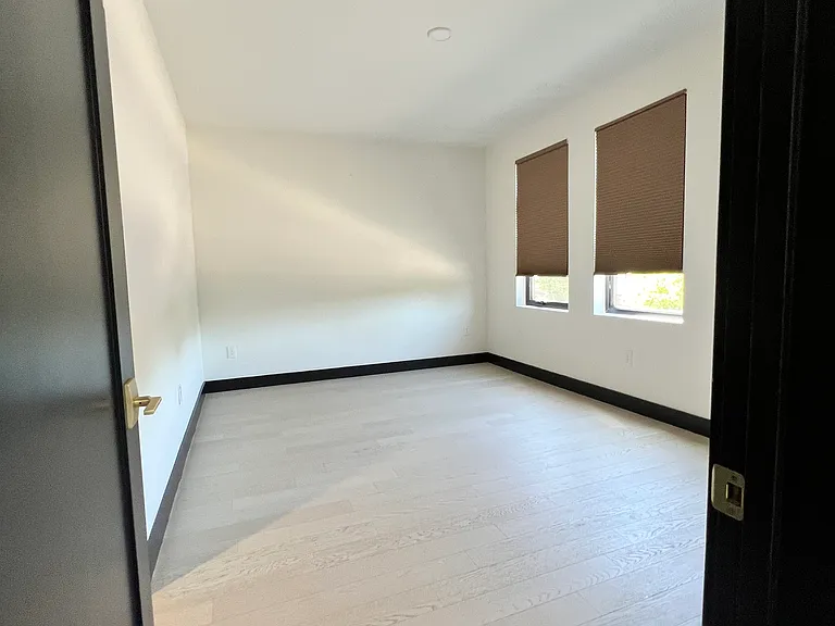 395 Alewife Brook Pkwy #2H — Photo 17