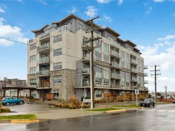 916 Lyall St #204, Esquimalt, BC V9A 5E9