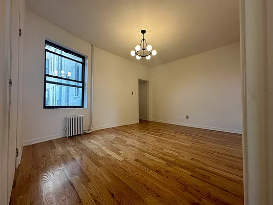 Rented by Space Link Realty | media 2