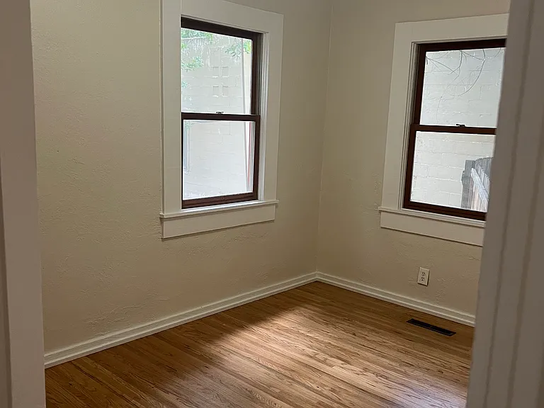 607 Stover St — Photo 9