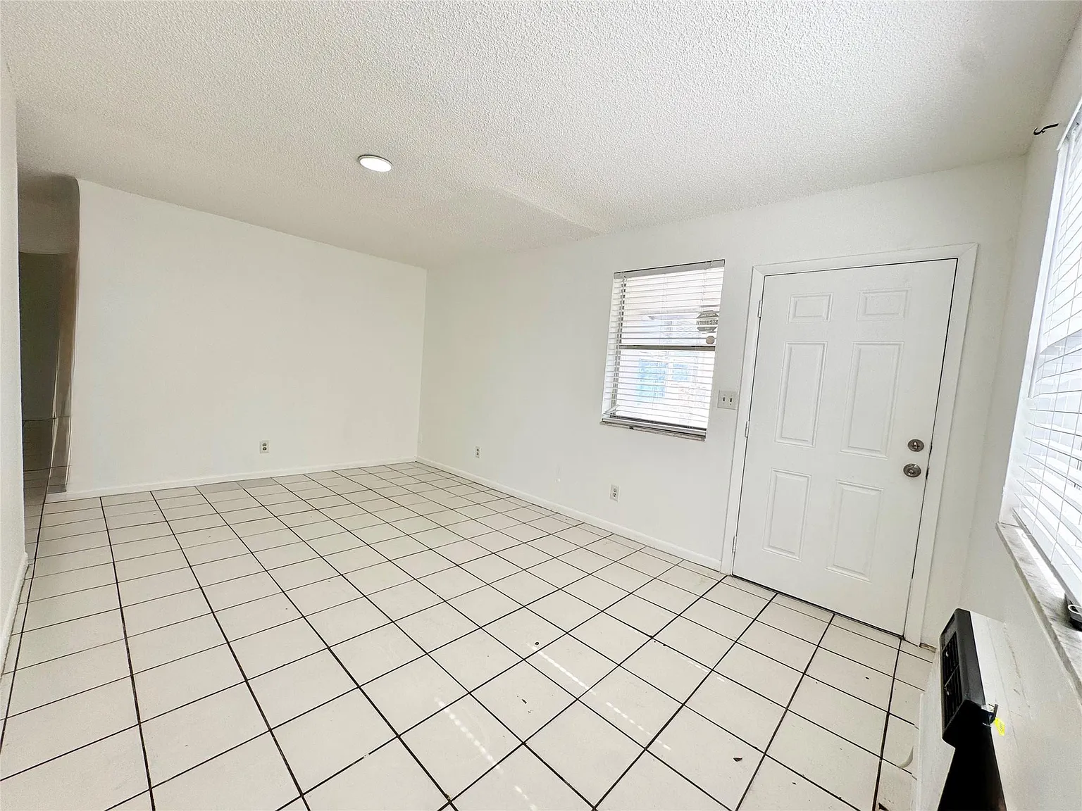 2 bed, 1.0 bath, 1520 sqft, $1,795 — Photo 3