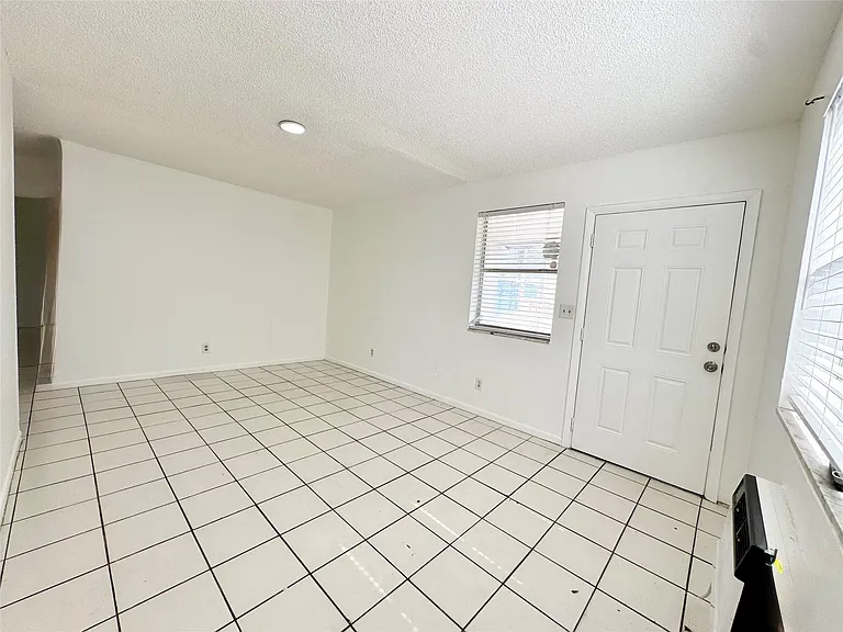 147 W 17th St — Photo 3