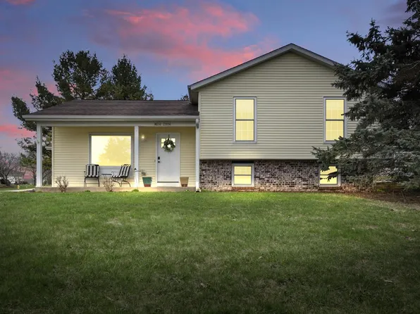 W236N7036 Summit COURT, Sussex, WI 53089