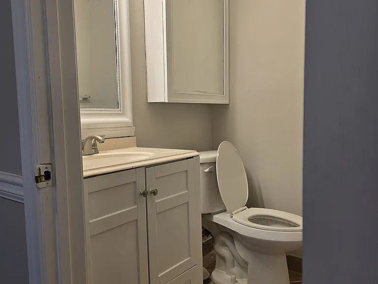 Downstairs full bathroom