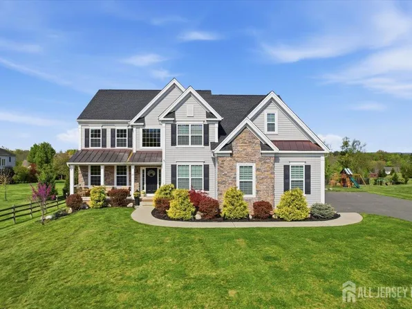 23 Claridge Ln, Flemington, NJ 08822