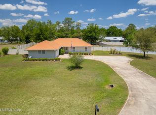 104 Westwood Dr, Interlachen, FL 32148