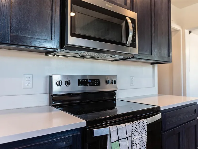 137 N Magnolia Ave — Photo 11