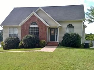 9766 Robinson Farm Rd, Ooltewah, TN 37363