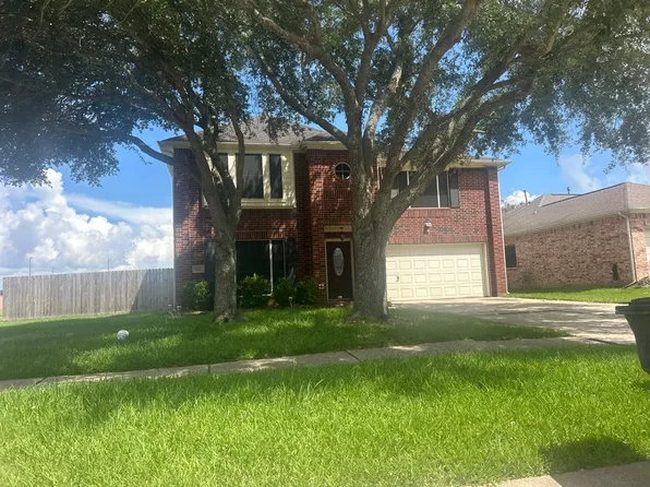 201 Meadowhill Ln, Dickinson, TX 77539