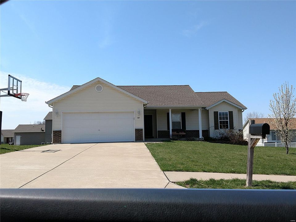 1st image of 131 Wellington Dr