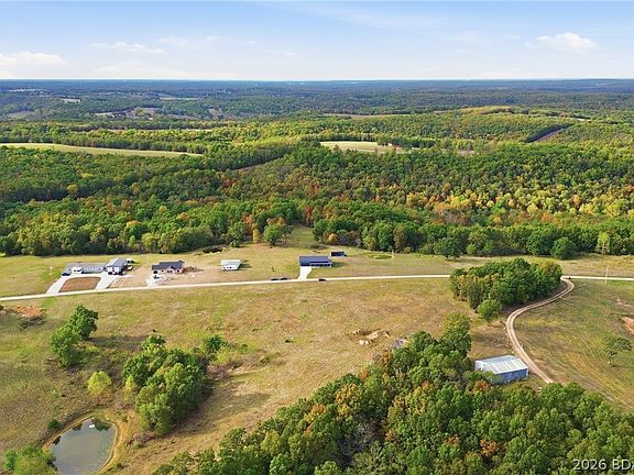 3rd image of 451 Weber Farm Rd