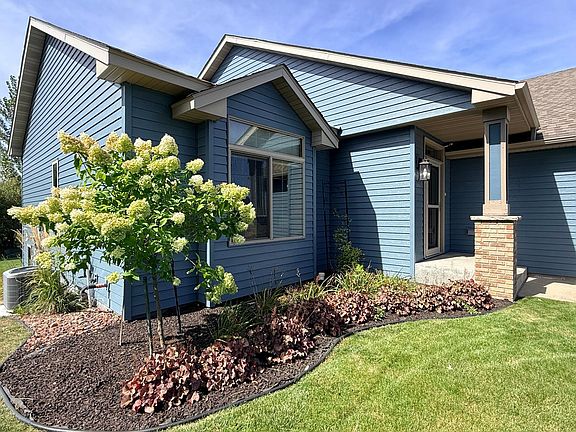 2nd image of 1256 Osauka Rd NE