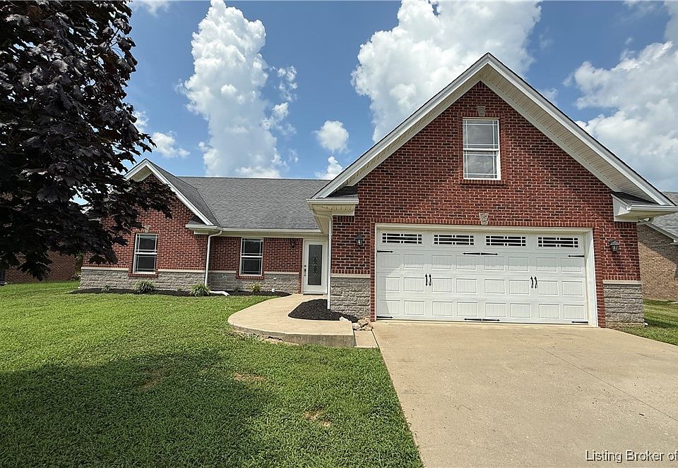 1st image of 2796 Crescent Hill Drive NE
