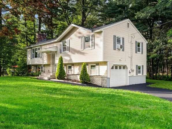 67 Wagon Wheel Rd, Dracut, MA 01826