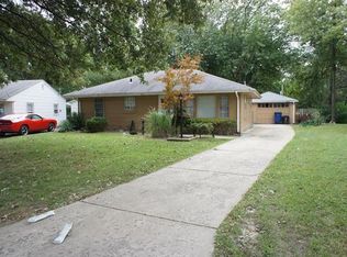 450 Marechal Ln, Florissant, MO